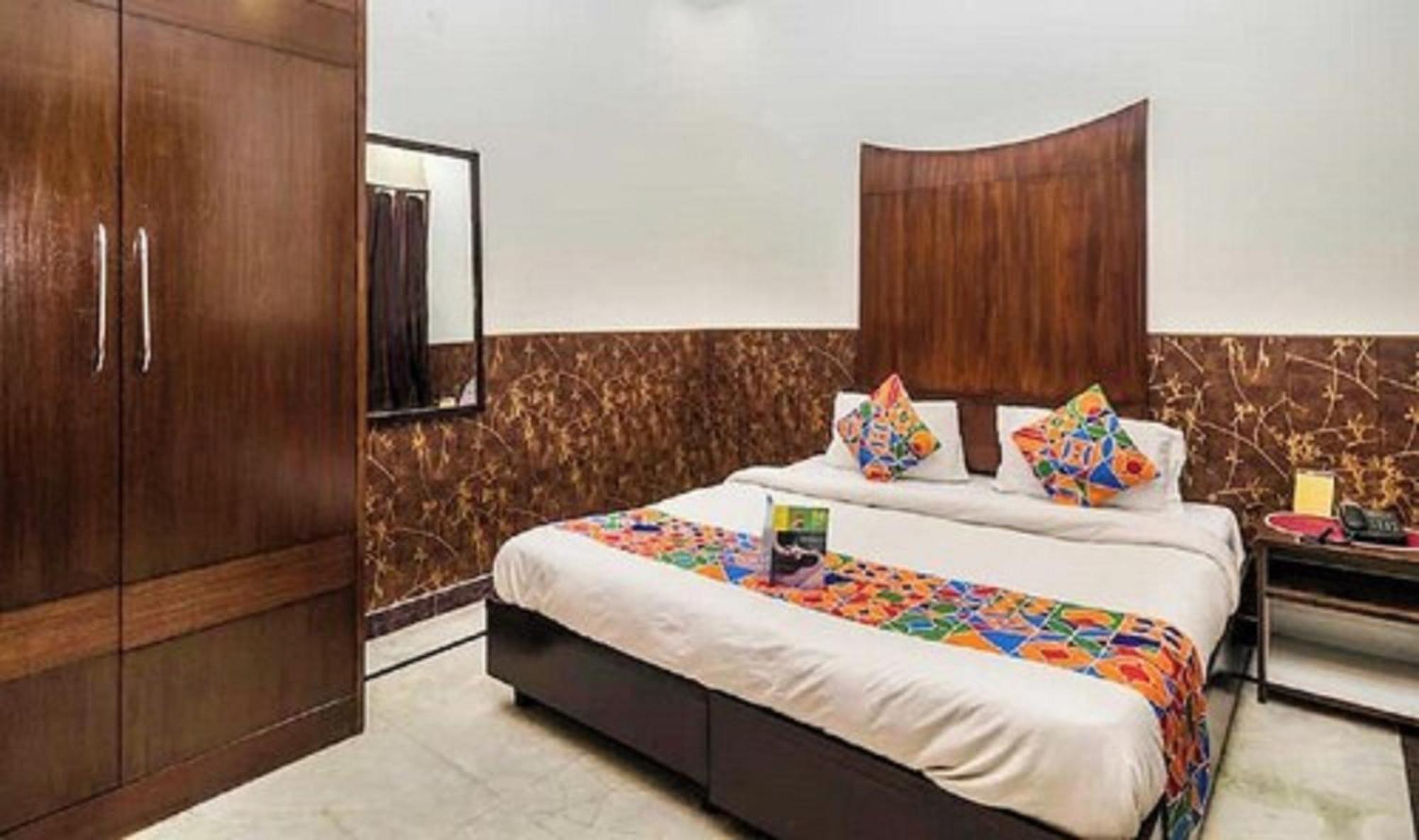 Hotel Shanti House New Delhi Karnail Singh Stadium Gate No 1 Exterior foto
