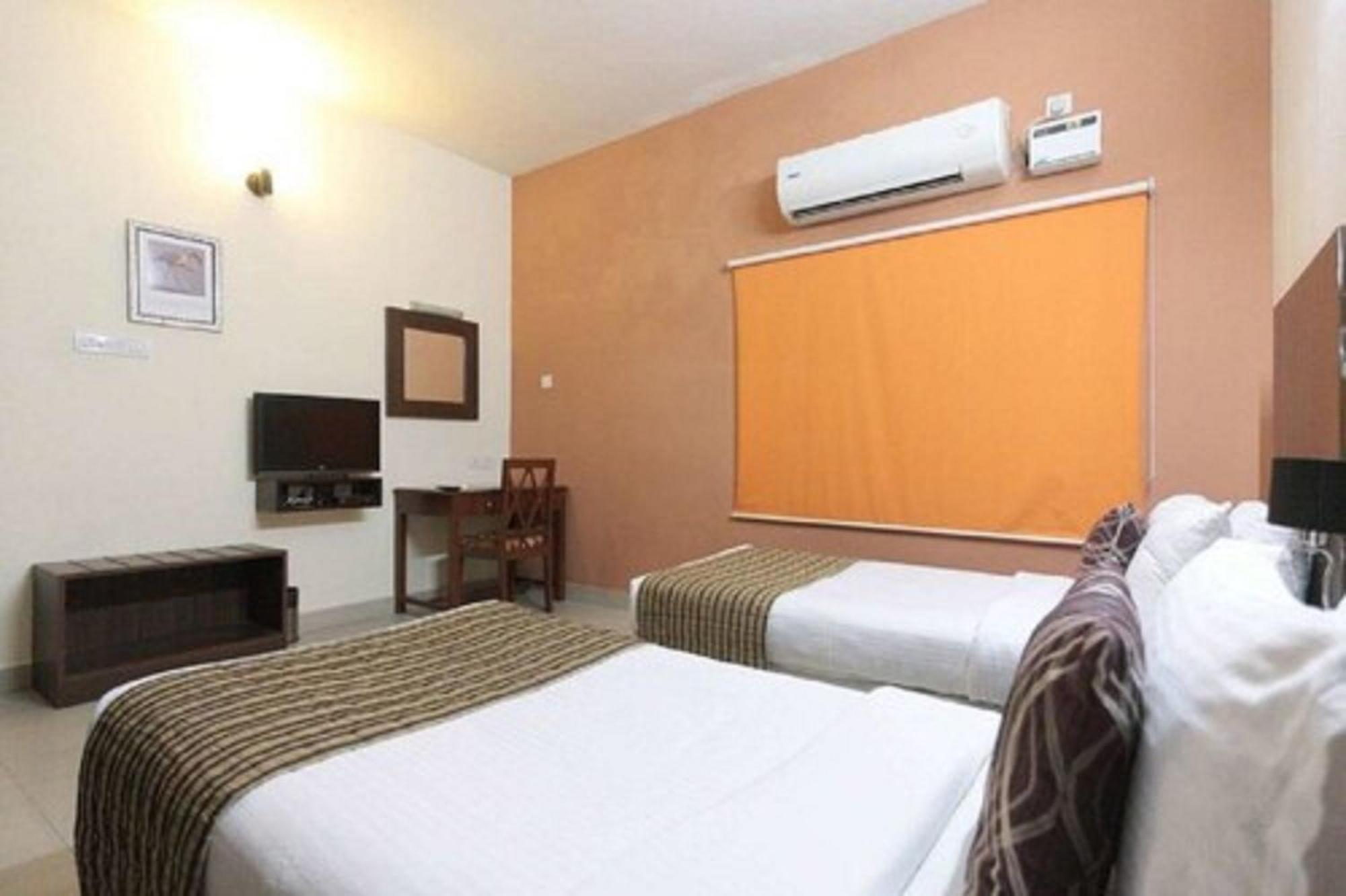 Hotel Shanti House New Delhi Karnail Singh Stadium Gate No 1 Exterior foto